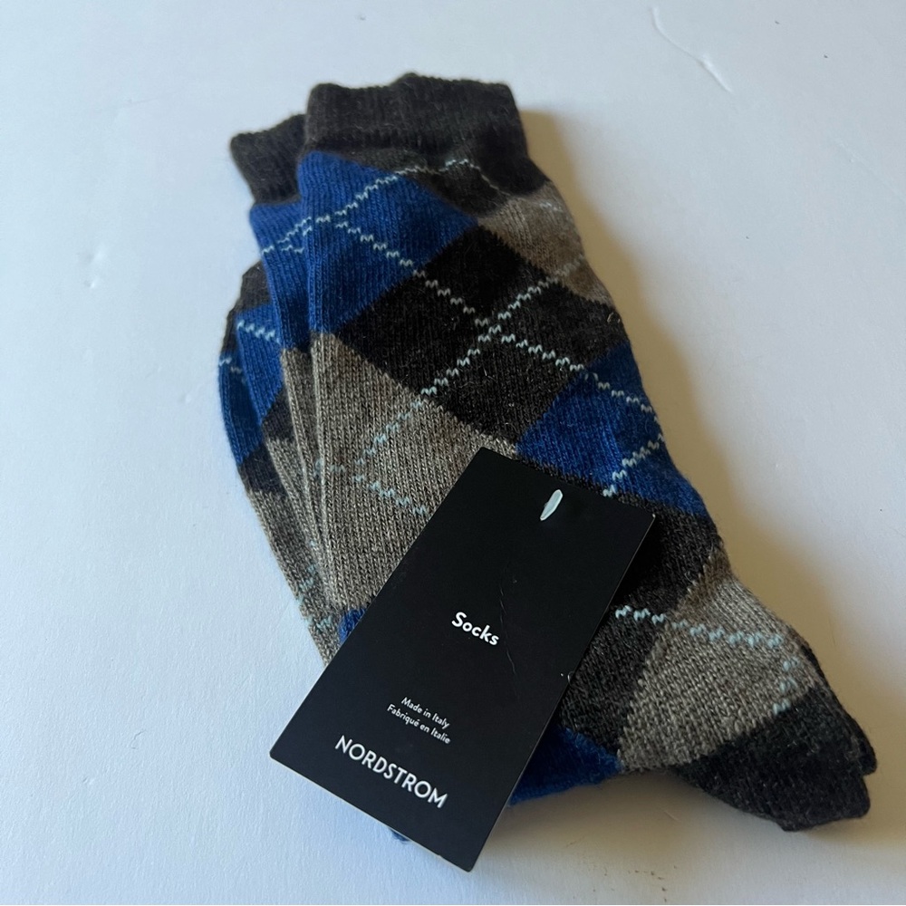 NORDSTROM MENS CASHMERE BLEND ARGYLE SOCKS BLUE BROWN OS NWT